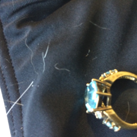 Beautiful Aquamarine Centre Stone with 3 Side Baguettes - Picture 5 of 9